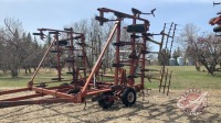 32ft IH tillage w/3-bar Degelman harrows, bolt-on sweeps