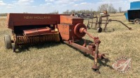 NH 315 Hayliner sq baler