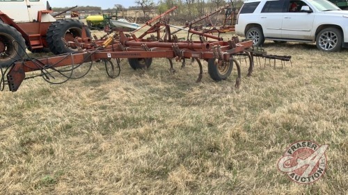 20ft IH 55 chisel plow