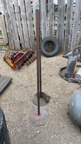 Metal posts with disc bases