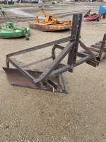 54" 3pt hitch V-Plow (F90)