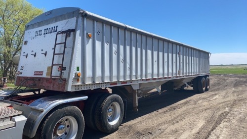 1980 Freuhauf DBL hopper t/a grain trailer, VIN# SWT252802, SAFETIED Owner: J & M Farms Ltd, Seller: Fraser Auction__________________________