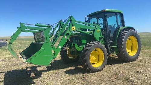 JD 6400 MFWD 85HP tractor with JD 640SL loader, 8707hrs showing, s/nL06400V150207