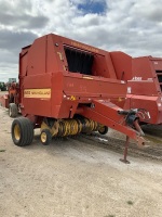 NH 660 RND Baler auto wrap, 540 PTO, s/n 899889 F124 ***Buzzer - office shed***