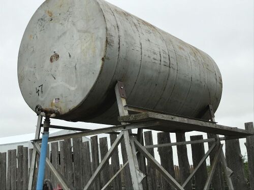 500-gal fuel tank on steel stand