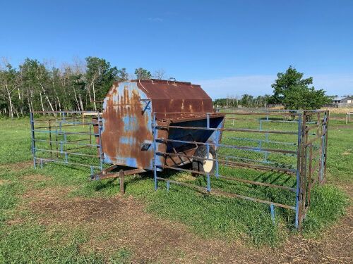 Approx 70-bushel creep feeder w/panels