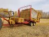 NH 1033 Stackliner Sq bale picker - 8