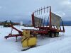 NH 1033 Stackliner Sq bale picker - 13