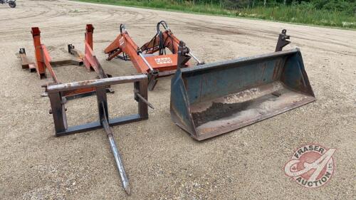 CaseIH loader w/8' bucket, bale spear - off 2090 tractor, H60