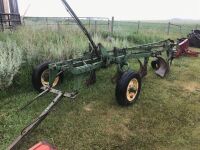 JD 4 furrow plough on rubber, hyd lift (no cylinder)  A37