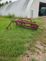 MF Hay rake side delivery w/hydraulic lift, H40