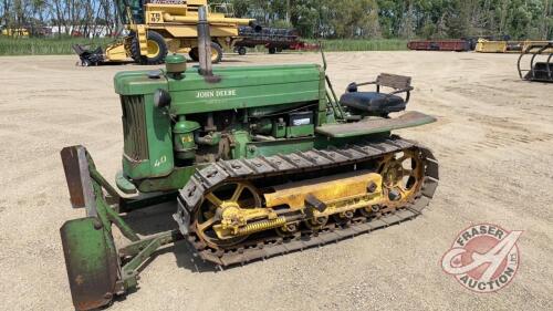 JD 40c Crawler (1955) w/ 5' blade, 2nd owner, H96, ***hand crank, grease gun, s/n 68817 ,manual, no key required - office shed***