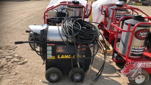 Landa Hot-4 Low Pressure Commercial Steamer, 2.3 gal per minute, 300 PSI, 300’ hose & wand, H122