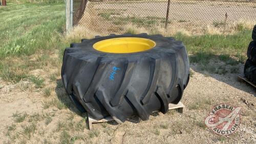 30.5-32 Combine Tire w/NH rim, H49