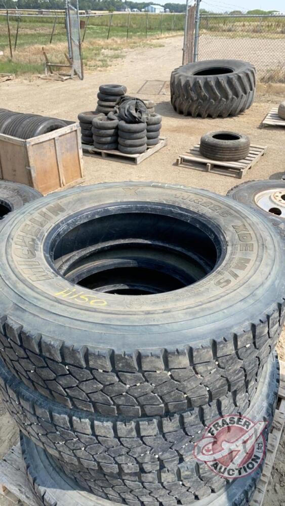 11R22.5 Michelin Mud/snow tires, H150