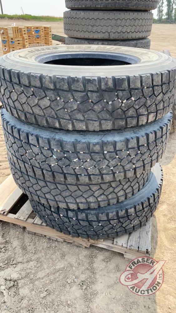 11R22.5 Michelin Mud/snow tires, H150