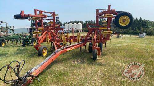 24ft Bourgault 8800 tillage w/Degelman 3-bar harrows, 8in spacing