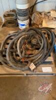 Submersible pump and hose