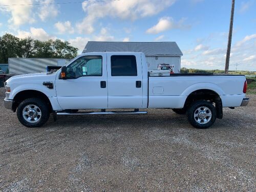 2010 Ford F350 Super Duty XLT 4x4 crew cab, 360,000kms showing, VIN# 1FTWW3B55AEB16656 SAFETIED until August 2021, A53, Owner: 5343772 Manitoba Ltd, Seller: Fraser Auction________________________***tod, safety & keys***