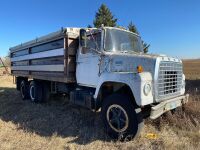*1978 Ford 700 Tag axle grain truck, 30,670 showing, VIN#N71FVCH0098, NOT RUNNING, Owner: Estate of John G Morrice, Seller: Fraser Auction____________