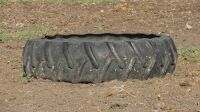 approx 3' wide tire feeder