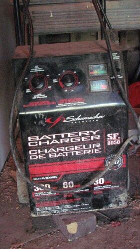 Schumacker SF8050 battery charger/booster