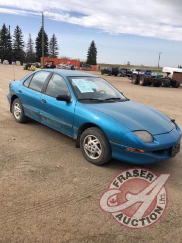 1998 Pontiac Sunfire, 343,800 showing, VIN# 1G2JB5242W7553359, J70, Owner: Denis C Fouillard, Seller: Fraser Auction__________________. ***TOD & KEYS***