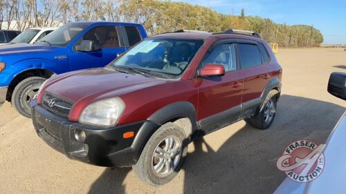 2008 Hyundai Tucson GL V6 Sport Utility, 4 door, 6 cyl, Red, 259,332 kms showing, VIN# KM8JM72D38U883237, J50 Owner: Lonnie D Studer, Seller: Fraser Auction_____________________ ***TOD & KEYS**