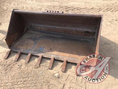 5’ Skid Steer bucket with teeth, J95