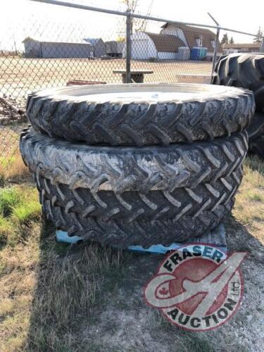 9.5R48 Tire on Rogator rim, J98