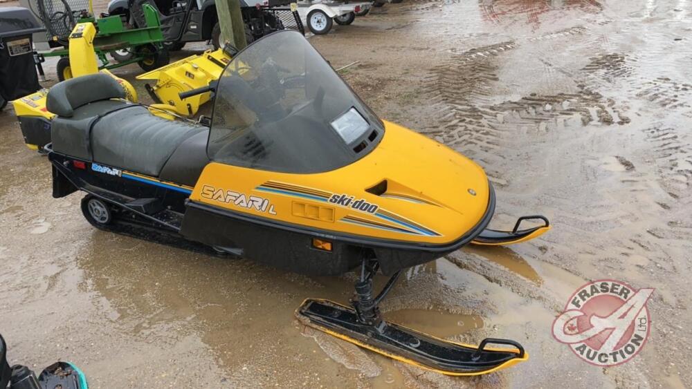 1990 ski doo safari lxe specs