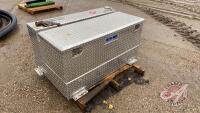 Checker Plate skidtank - Tool box combo, J129 (no pump)