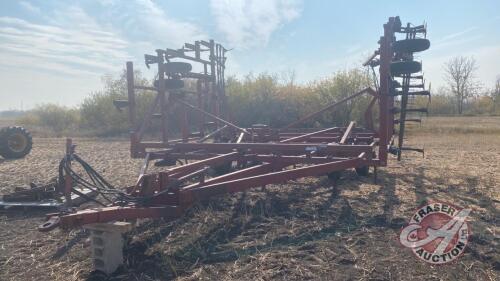 35’ CaseIH 4900 tillage