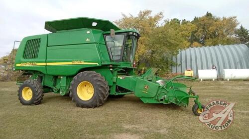JD 9660 STS Bullet Rotor combine, 2124 thrashing & 3010 engine hours showing, s/nH09660S706306