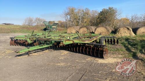 26’ JD 230 tandem disc, s/n031099A