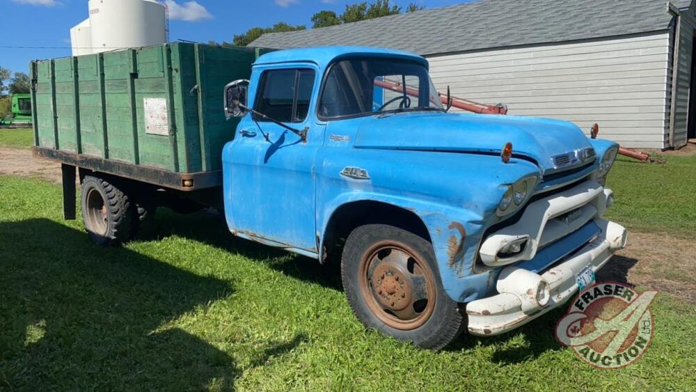 1958 GMC 9400 s/a grain truck, 55,682 Original miles showing