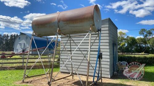 1000-gallon fuel tank metal stand (needs new nozzle)