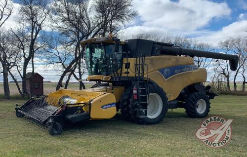 NH CR9070 combine