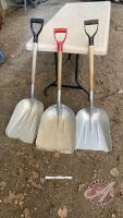 3 grain shovels