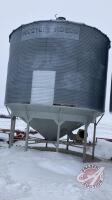 4000 bu hopper bin with aeration outlet but fan on there doesn’t go with it, has lid opener from the ground, inside has been strengthened with extra uprights, door has been taken out. LOCATION OF BIN: 6 miles south of Killarney, MB, 1/2 mile east of #3 h