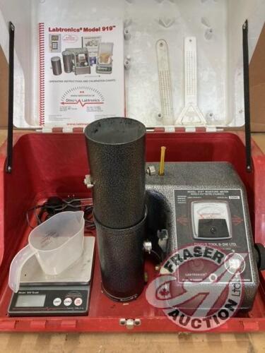 Labtronics 919 moisture tester with digital scale & poly case