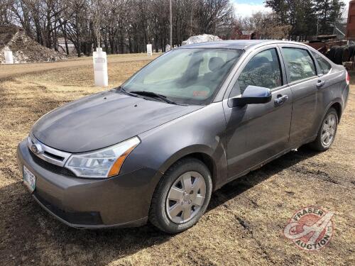 2009 Ford Focus SE, 4 door, 4 cyl, Gray, 233,798 showing, VIN#1FAHP35N59W239497, Owner: Richard G Peters, Seller: Fraser Auction ______________, ***TOD, keys***