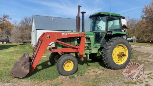 JD 4440 2WD w/IH 2350 loader