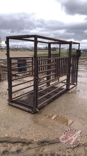 Cattle Chute with Real Industries self catching head gate, Palp cage, F43