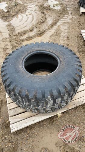 16.5L-16.1SL GoodYear Soft Trac tire, F77