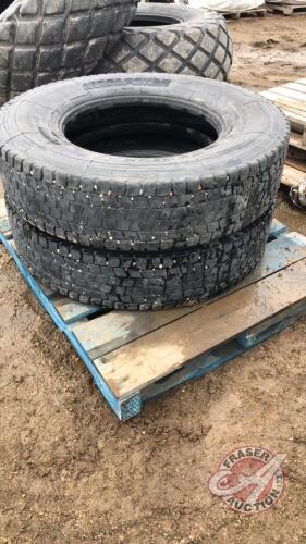 11R22.5 Used tire, F86