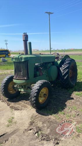 JD AR Tractor, not running, 13-26 rear rubber, 540 PTO, 1 remote hyd, no key required, s/n273533, F118