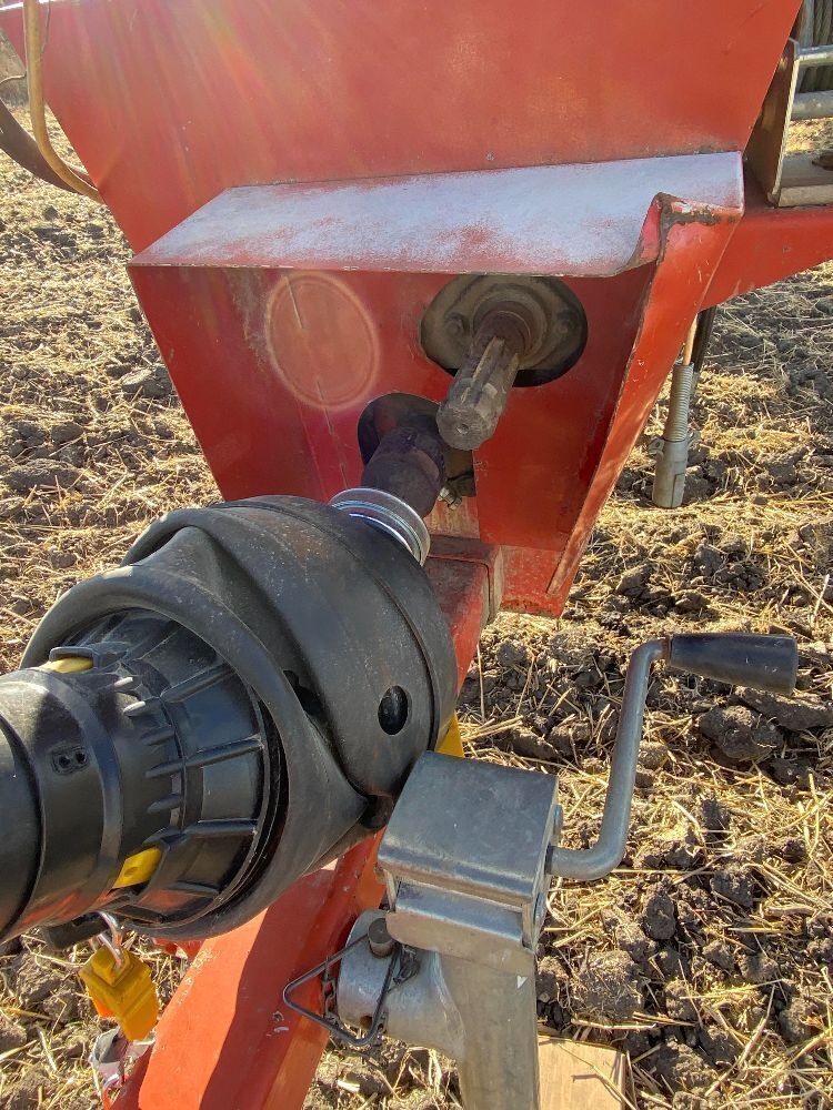 *Buhler/Farm King 13 x70' PTO swing hopper auger