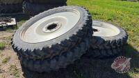 230/95R48 In Crop tires on Rogator rims, F191