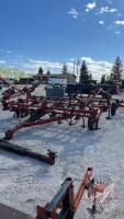 20ft IH Field Cultivator w/manual fold wings, F118